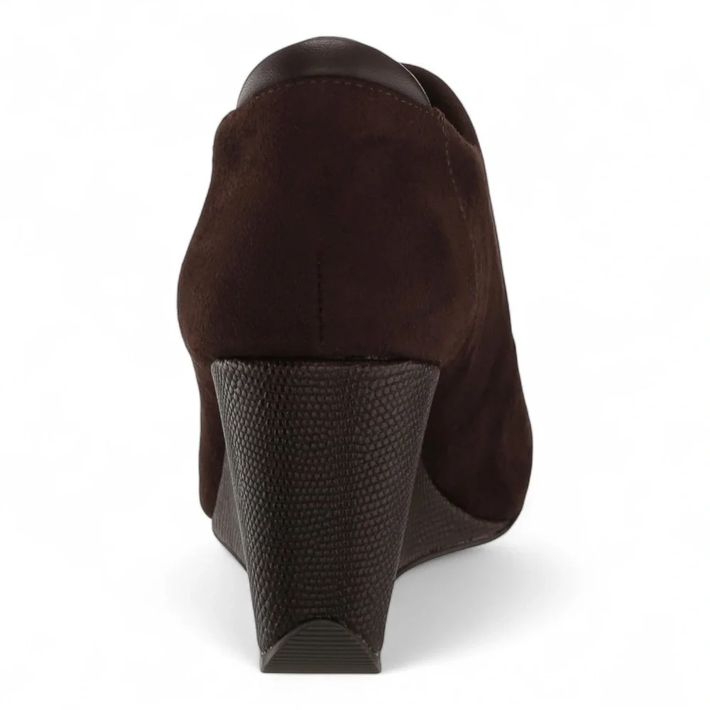 Donald Pliner Tanah Shootie in Dark Brown NWT